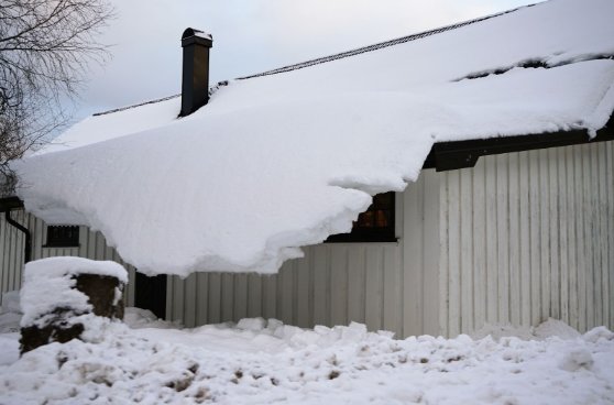 Weight-of-Ice-Snow-or-Sleet.jpg 