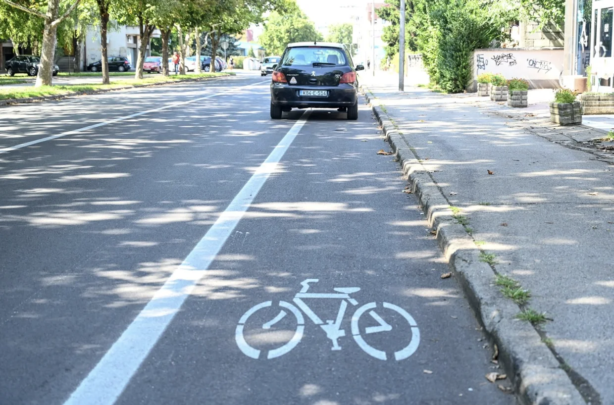 Road-Safety-Preventing-Aggressive-Driving-10