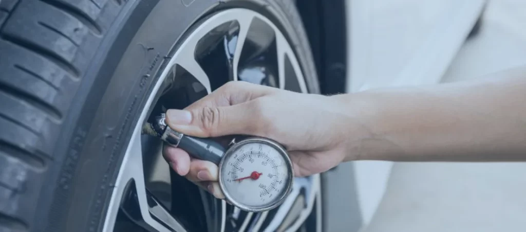 How-to-Check-Cars-Tire-Pressure-1